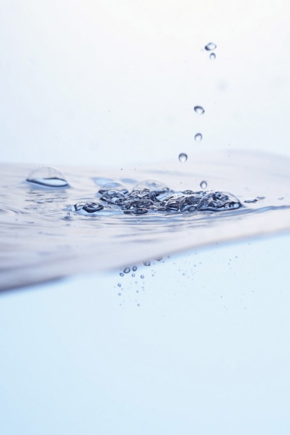 Water Splash retina Wallpaper