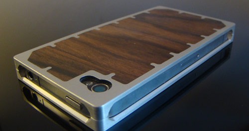 Top 10: Metal iPhone 4 Cases