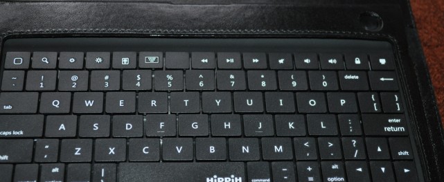 Sena Keyboard Hard Shell Folio iPad 3 Case